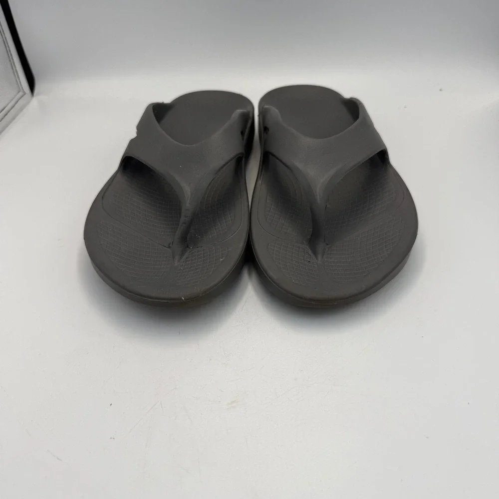 OOFOS OOriginal Recovery Sandals Charcoal Slate Mens 10 Thong Flip Flops EU 43